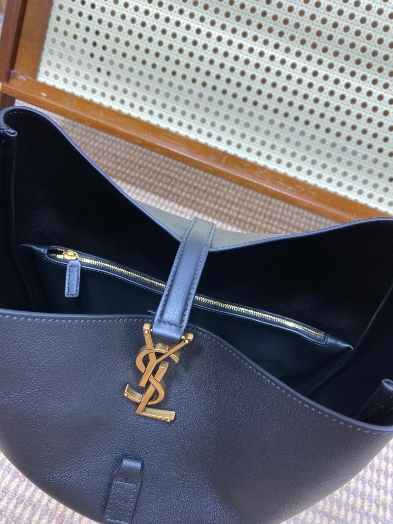Y51 hobo bags